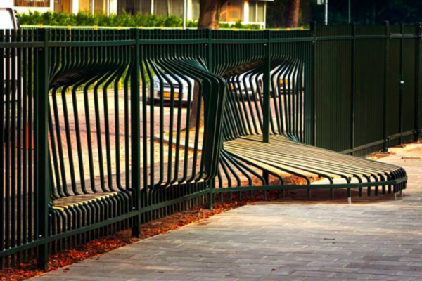 Ontmoetingsplekhek or TheFenceWithaBench by Tejo Remy and Rene